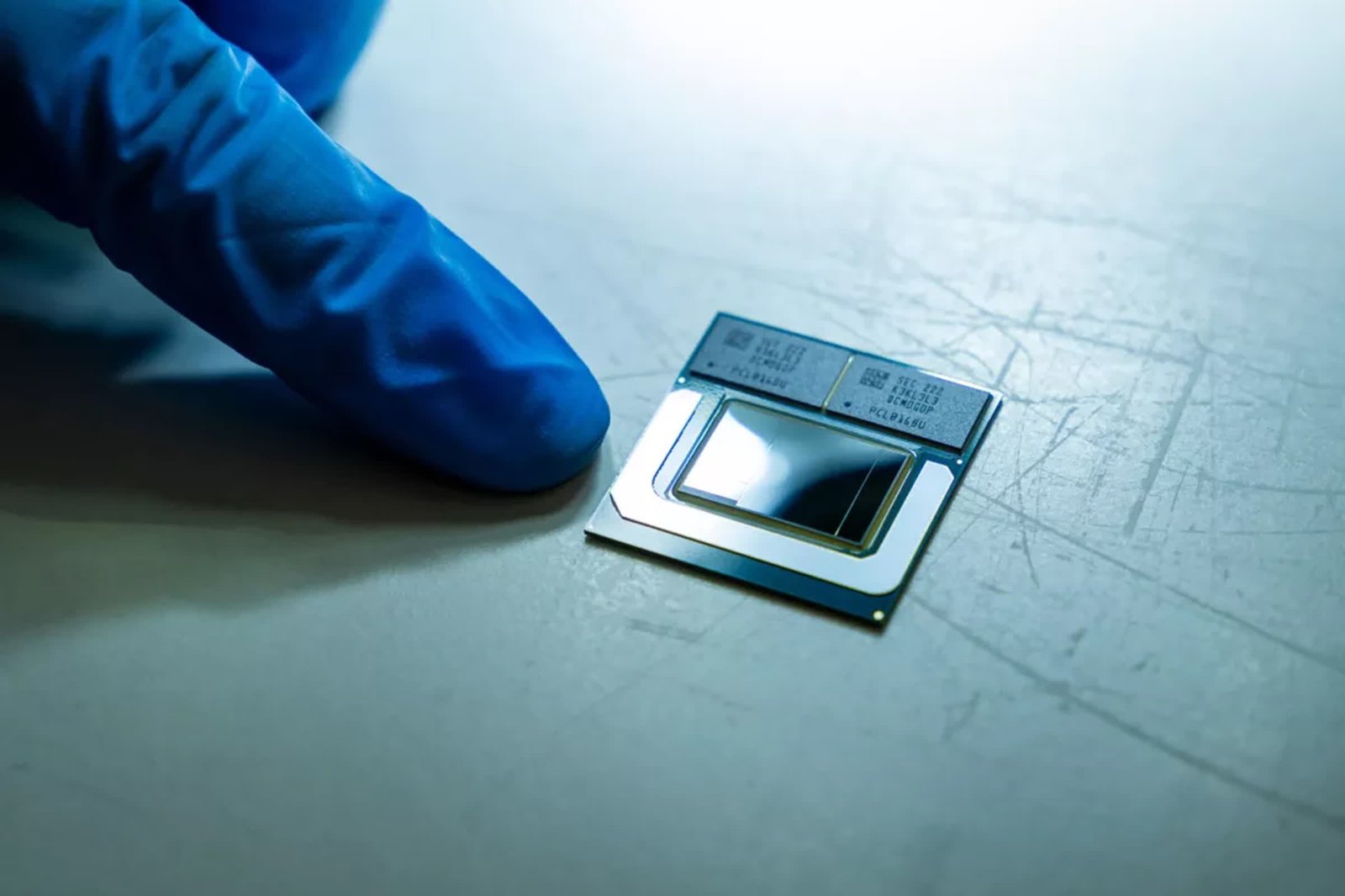 Intel'in Lunar Lake çiplerini içeren ilk el tipi oyun cihazı görüldü 1 intelin lunar lake ciplerini iceren ilk el tipi oyun cihazi goruldu 0 LvAtAJmb