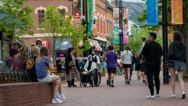 Ahed Bseiso, 18, center, shops with her sister Mona Bseiso, and Reema Wahdan on Saturday, May 18, 2024, on Pearl Street in Boulder. (Photo by Daniel Brenner/Special to The Denver Post)