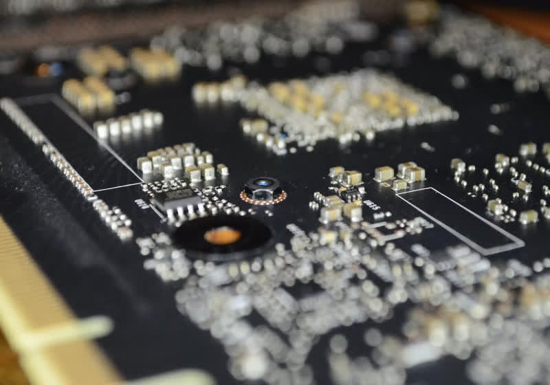 buyuk kapasitor atilimi 170 kat daha yuksek guc yogunluguna sahip mikroelektronigi baslatabilir 1GnsXVaK