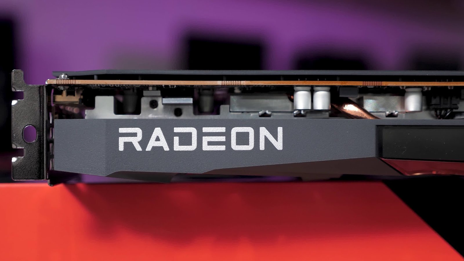 gereksiz ama amd temelde cpu performansi konusunda yalan soyluyor 21