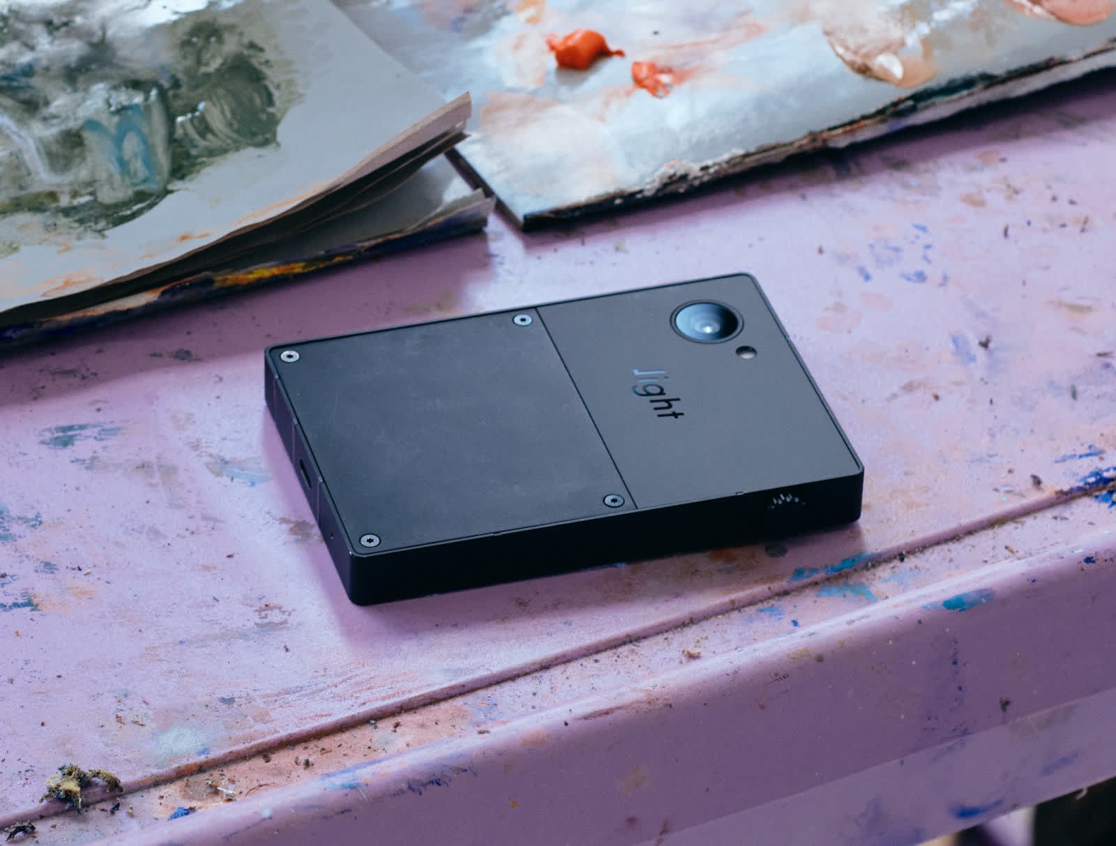 Light Phone III, çoğu kullanıcının onsuz yaşayamayacağı özellikler ekler 1 light phone iii cogu kullanicinin onsuz yasayamayacagi ozellikler ekler 0 KpskJK5H