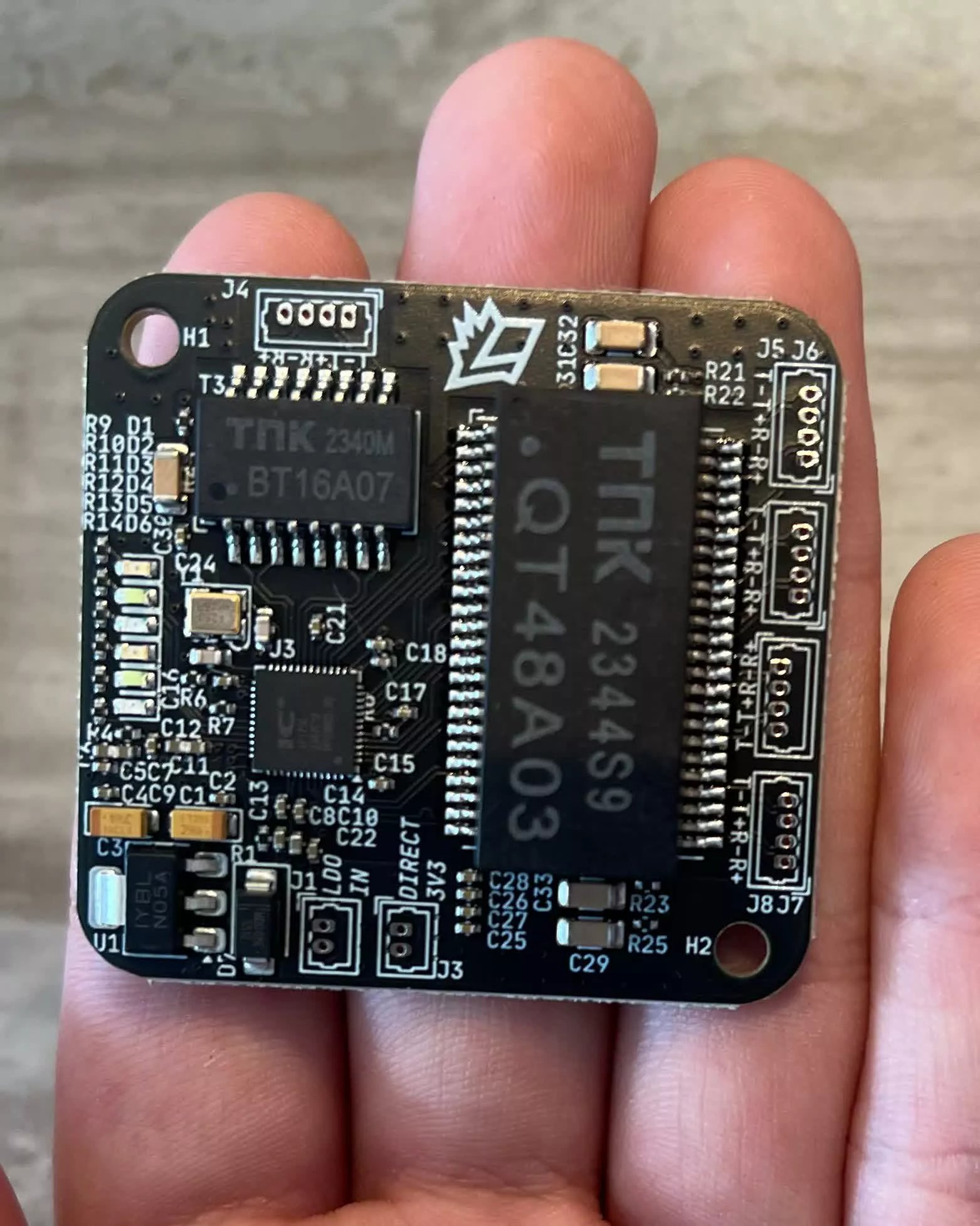 lise robot ekibi dunyanin en kucuk en ucuz ag anahtarini olusturuyor 0 PRvhg7GH