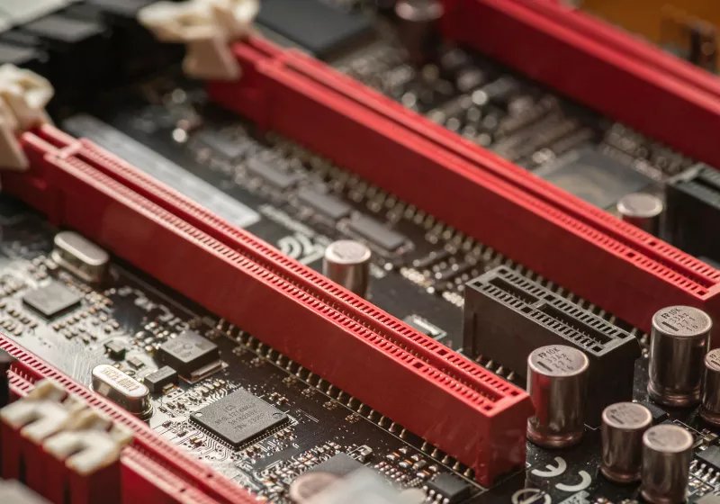 pcie 70 optik baglanti gosteriminde etkileyici 128 gtsye ulasti