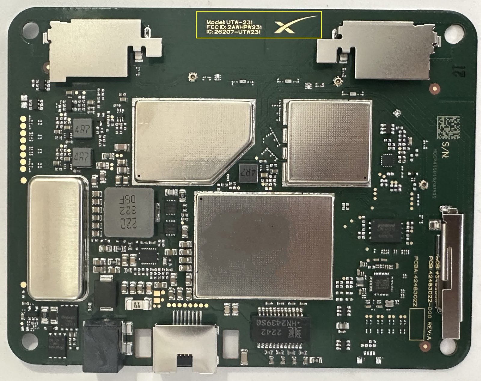 starlink kucuk kucucuk bir kutudan 100mbps wifi 6 internet saglayan 299 dolarlik bir canak p9OzVPuV