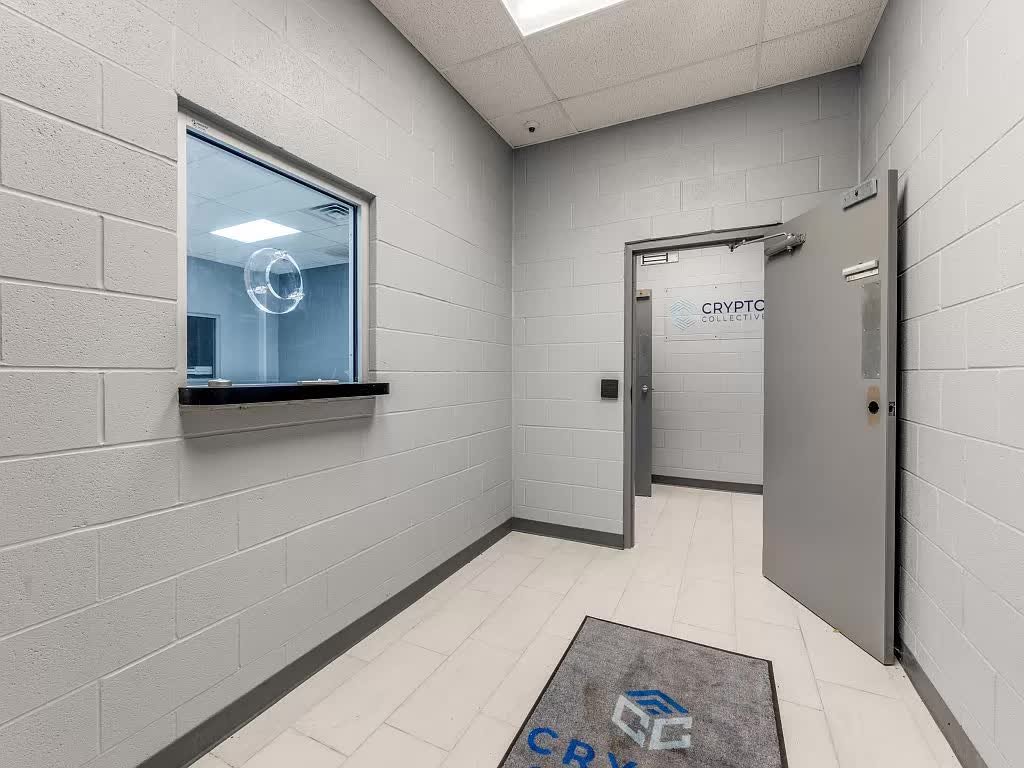 teksasta yatak odasi olmayan tek banyosu ve sivi sogutma sistemi olmayan 24 milyon dolarlik R6Jwals2