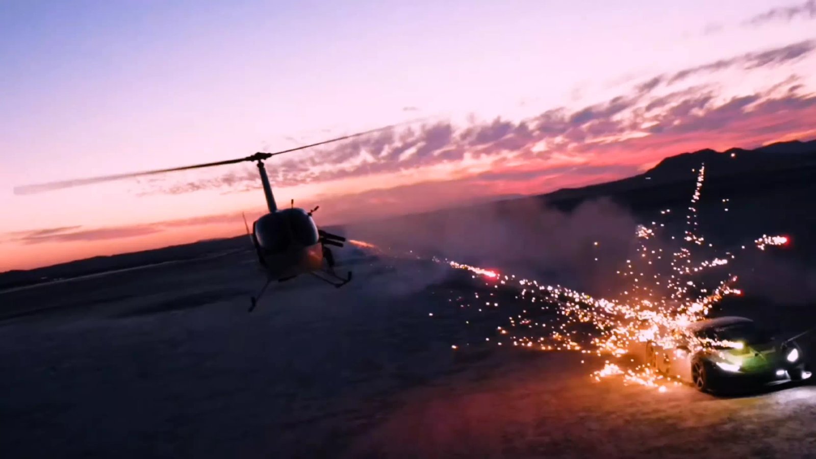 youtuberin lamborghini ve helikopterle cilgin havai fisek gosterisi 10 yil hapisle sonuclanabilir 0 LGpFQhvE