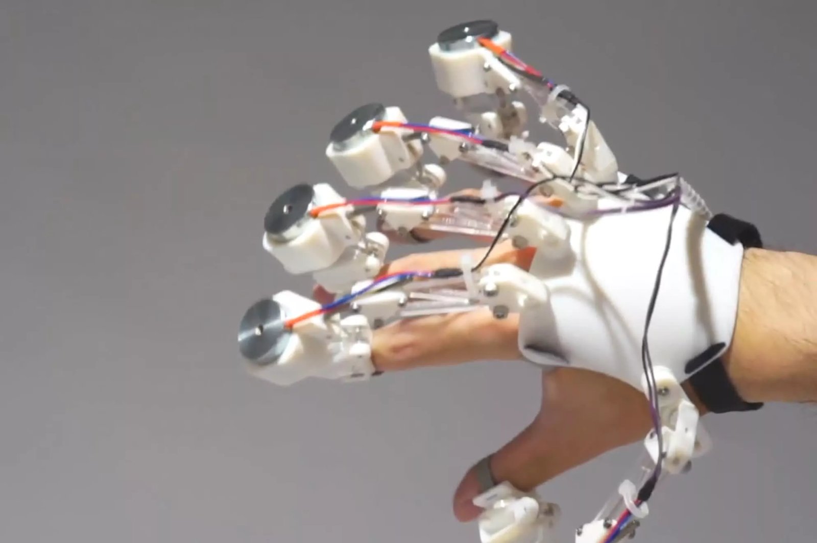 atis hizinizi artiran arduino destekli eldiven magnus ile tanisin 0