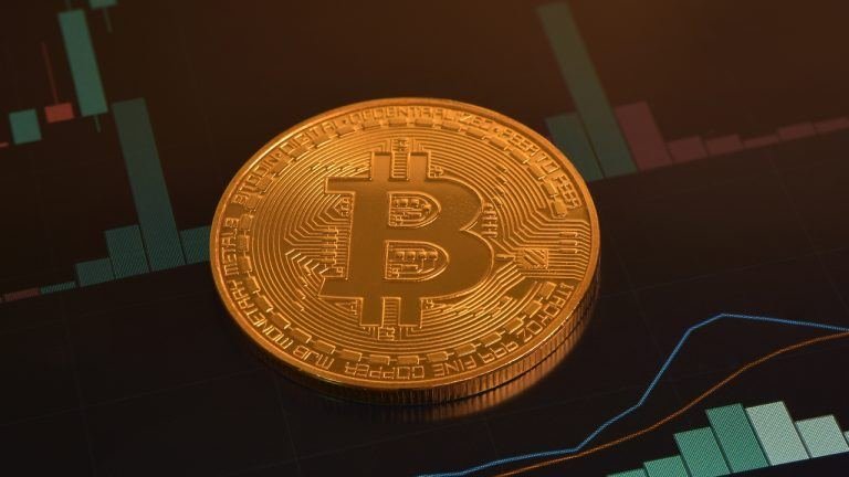 bitcoin kisa vadeli tasfiyelerin 27 milyon dolari asmasiyla 69404 dolara cikti 0