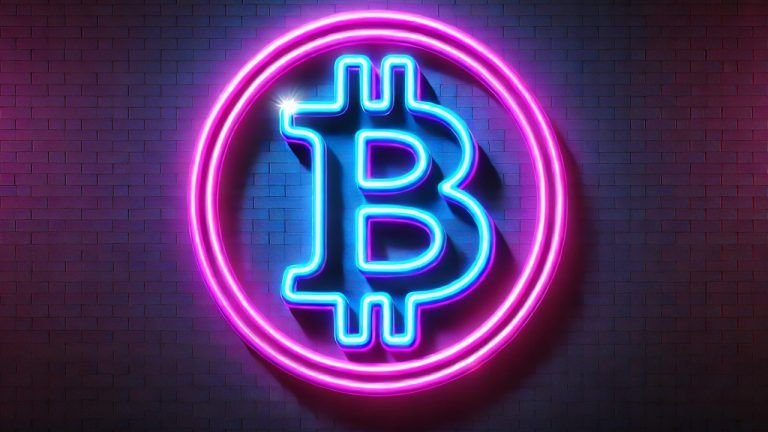 Bitcoin Miner Hut 8, Teksas'ta 205 MW Güç Anlaşması Sağladı 1 Hut 8 Secures 205 MW Power Agreement in Texas