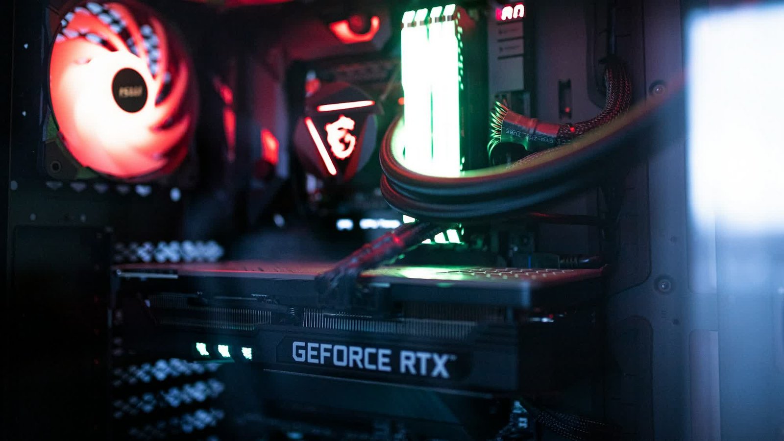 nvidia r560 suruculerle acik kaynakli gpu cekirdek modullerine tam gecis yapacak 0 tIdhCirU