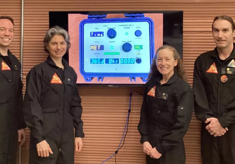 simule edilmis mars yasam alanina odaklanan ilk nasa gorevi murettebatin hayatta ve saglikli bir BIRNyRYU