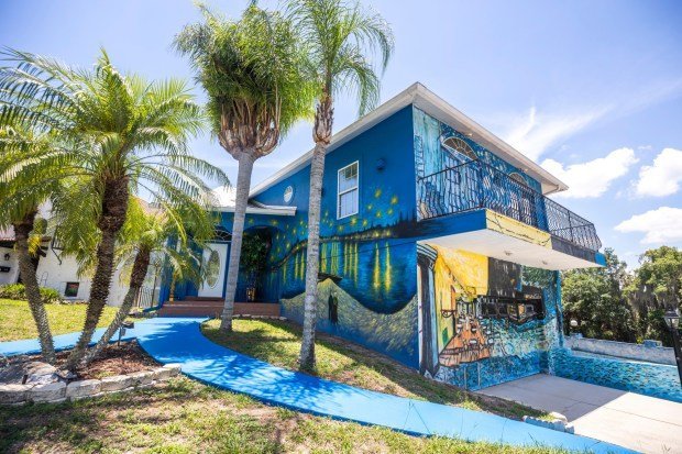 'Starry Fight' belgeseli Florida van Gogh evinin ardındaki 'aşk hikayesini' anlatıyor 4 starry fight belgeseli florida van gogh evinin ardindaki ask hikayesini anlatiyor 3 WKZZbFCR